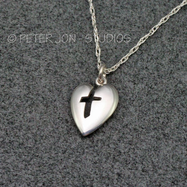 Kreuz Im Herz Halskette Handgemacht in Sterling Silber, Ostergeschenk, Abschlussgeschenk von LoveSoWide