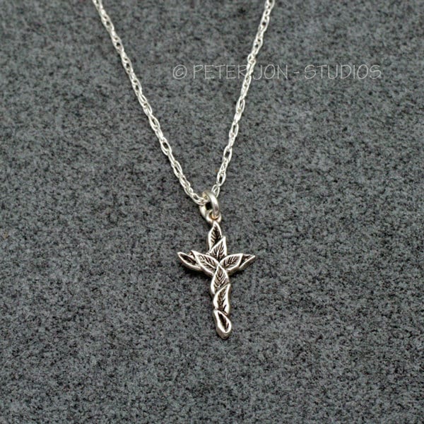 Laurel Blatt Kreuz, Kleine, Handgefertigte Christliche Halskette Aus Massivem Sterlingsilber Laurel Blatt Kreuz, Kleine, Handgefertigte Christliche Halskette Aus Massivem Sterlingsilber von LoveSoWide