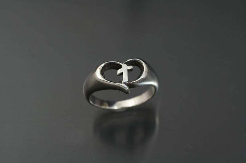 Versprechen Ring - Kreuz Im Herz Design in Sterling Silber von LoveSoWide
