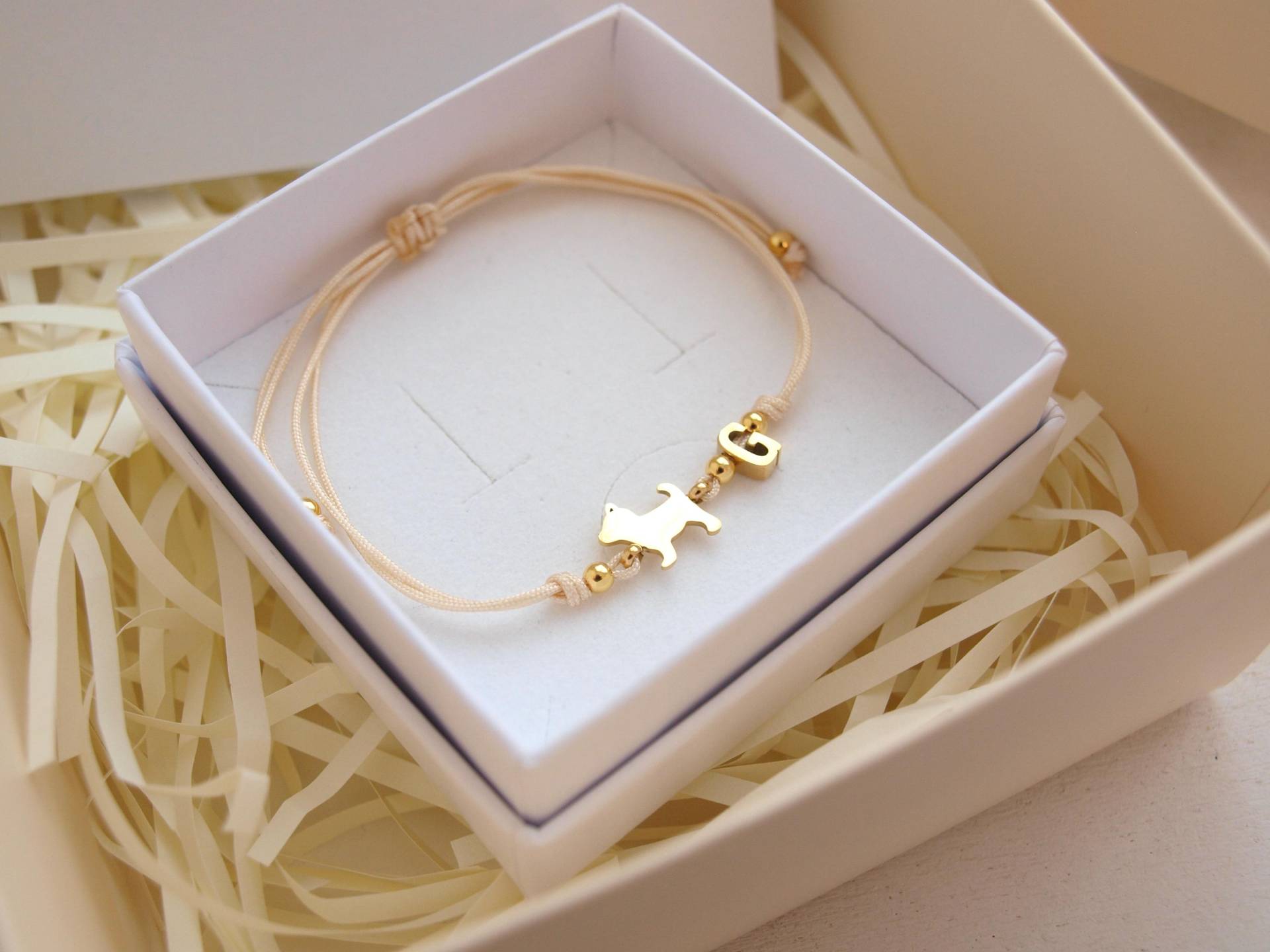 Armband Mit Katze, Personalisiertes Katzenarmband, Buchstabenarmband Individuelles Andenken Haustier Katze Verstorben Geschenkbox Armband Mit Katze, Personalisiertes Katzenarmband, Buchstabenarmband Individuelles Andenken Haustier Katze Verstorben Geschenkbox von LoveStatementNet