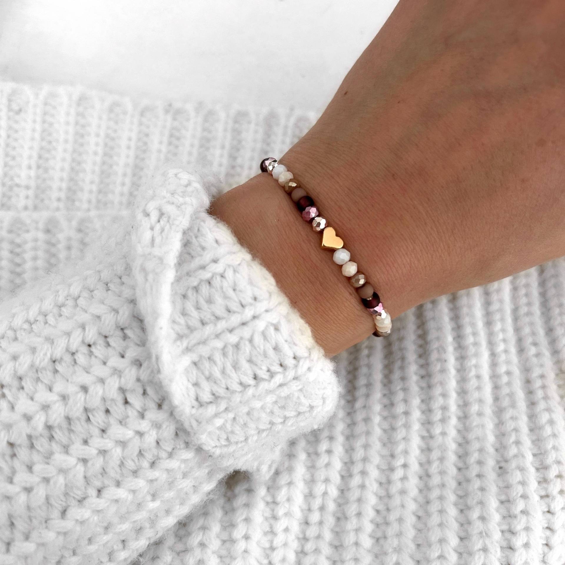 Perlenarmband Herz Lila Taupe Beige Farbverlauf Rosé Gold Elastisch Freundschaftsband Herbst Winter Geschenk von LoveStatementNet