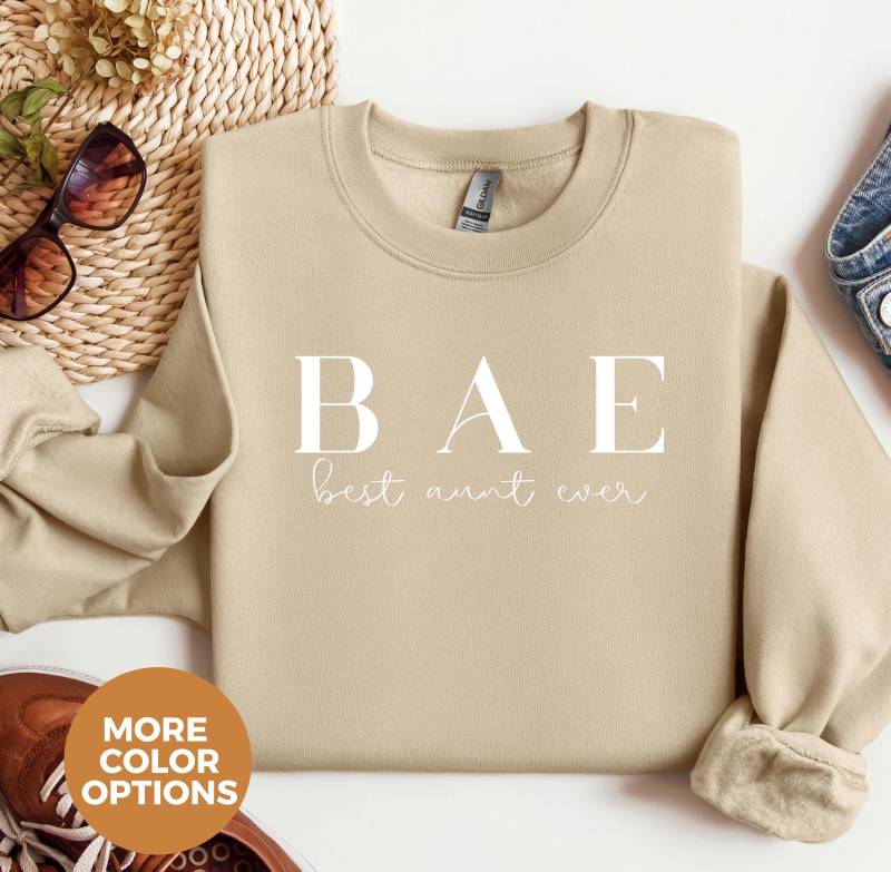 Custom Auntie Sweater, Aunt Pregnancy Reveal, To Be Personalized Minimalist Bae Sweater von LoveSuDesignShop