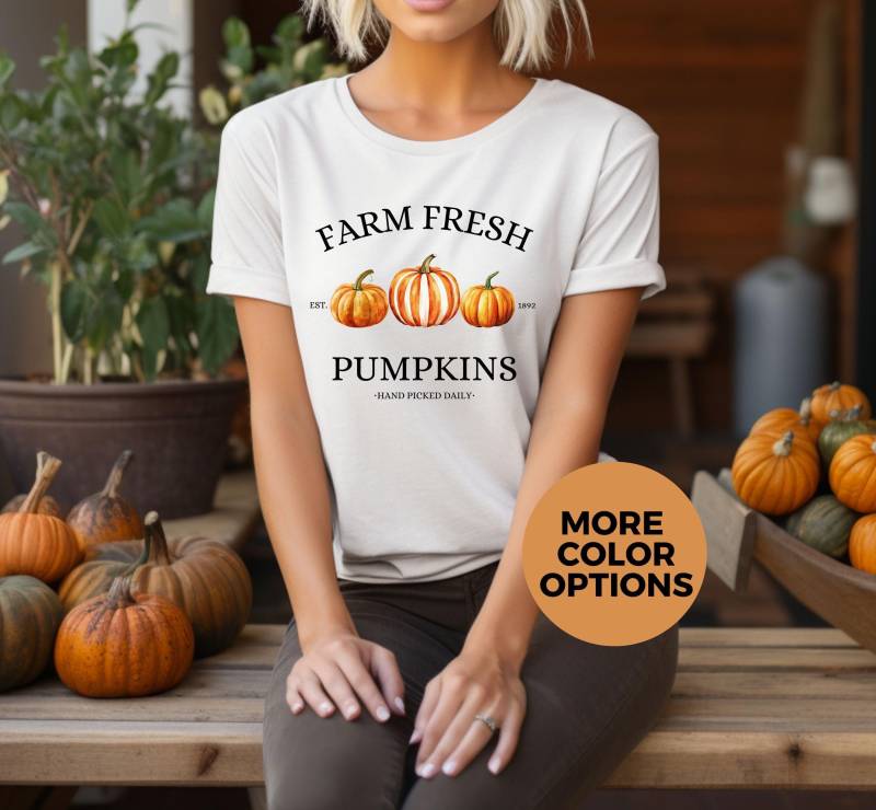 Cute Pumpkin Shirt, Fall Autumn Outfit, Fashion, Retro Halloween Thanksgiving von LoveSuDesignShop