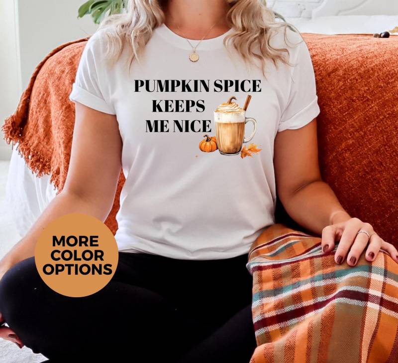 Funny Pumpkin Spice Latte Shirt, Fall Coffee Autumn Psl Lover Fashion, Retro Cozy Gift von LoveSuDesignShop