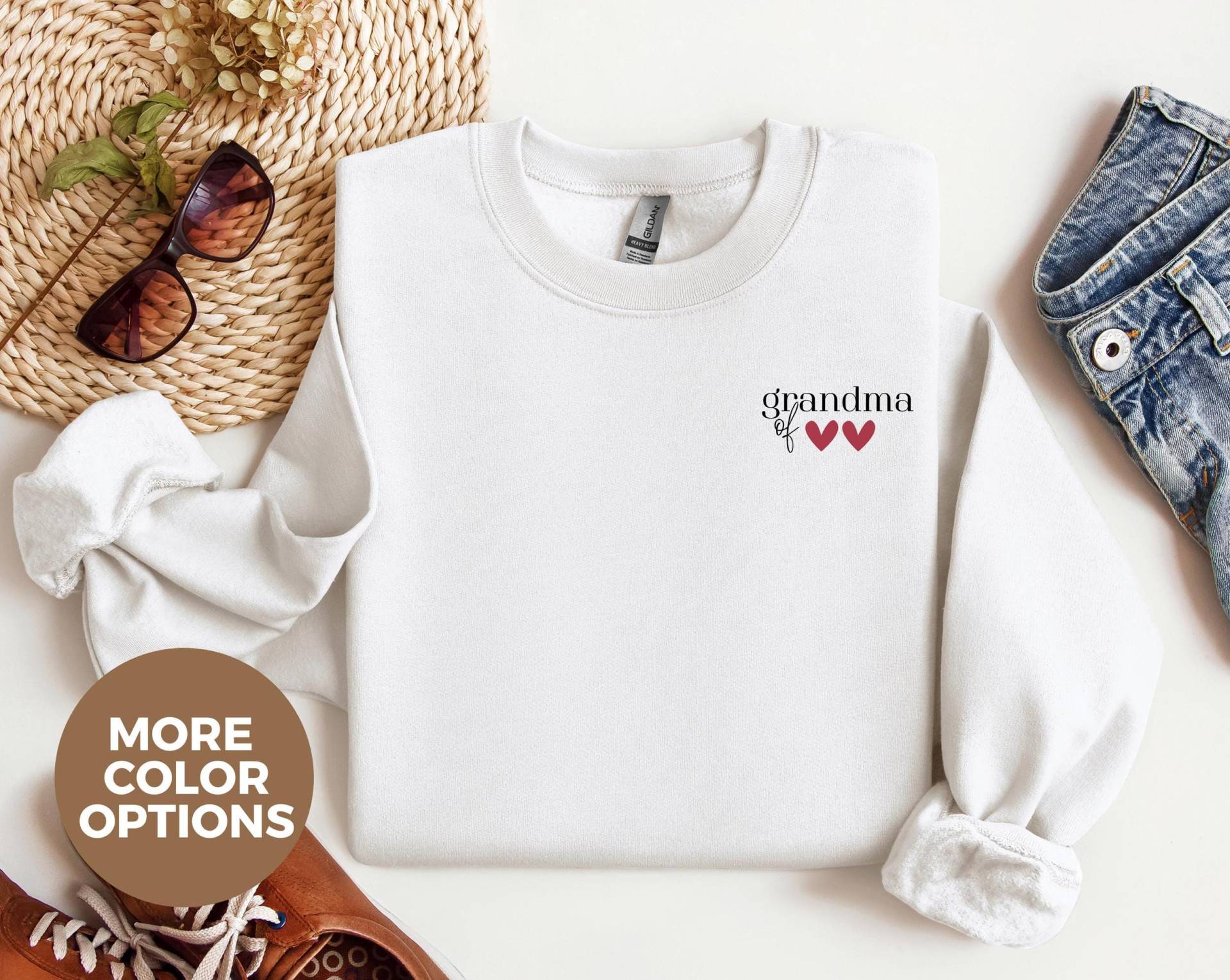 Grandma Of Two Sweater, Custom Sweatshirt, Personalized To Be Gift, Minimalist Gift von LoveSuDesignShop