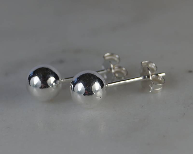 6 Mm Sterling Silber Ohrstecker, Silberkugel Minimalist Ohrringe 6 Mm Sterling Silber Ohrstecker, Silberkugel Minimalist Ohrringe von LoveYourJewellery