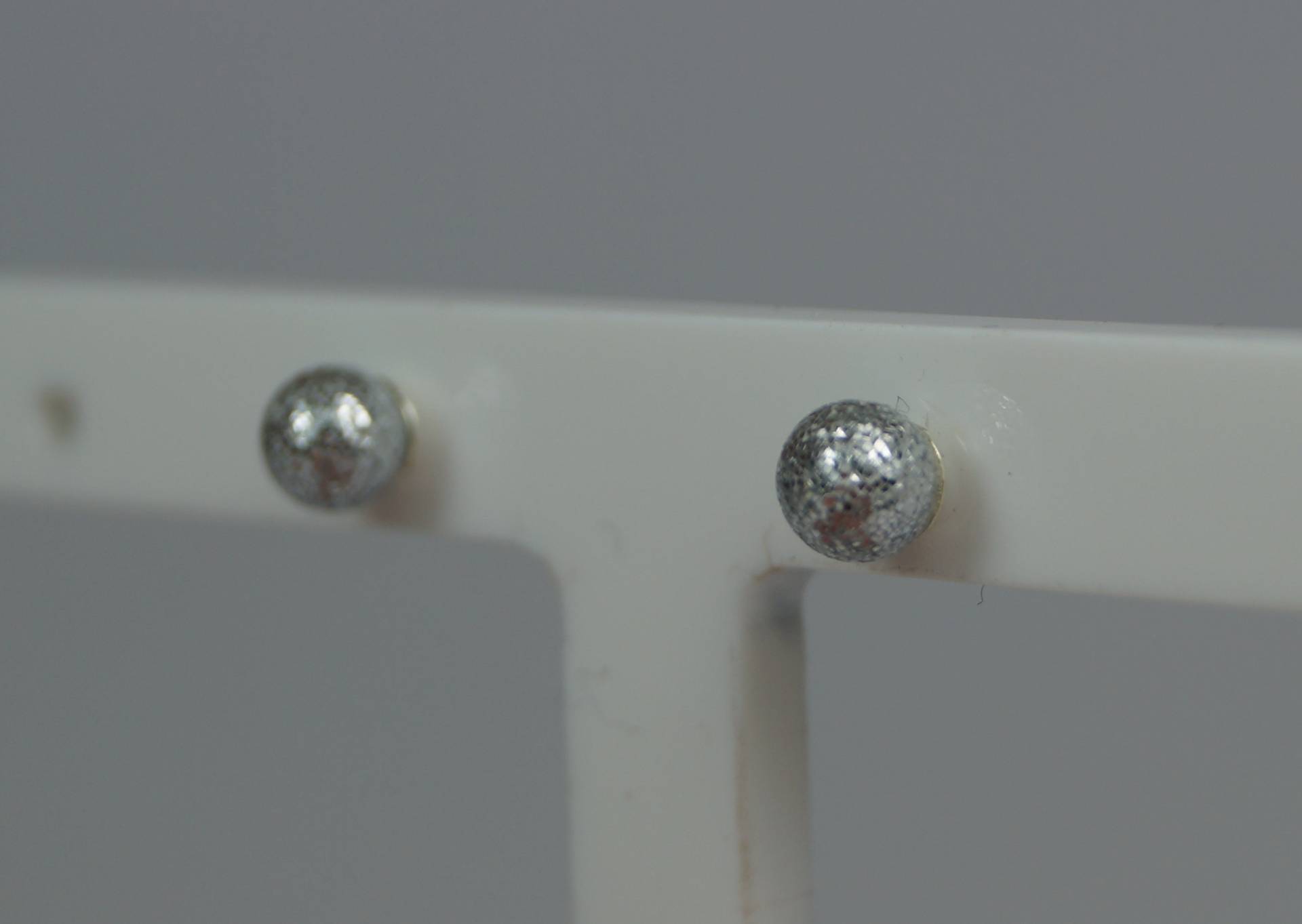sterling Silber Kugel Ohrstecker, 4 Mm Glitter Ball Ohrstecker sterling Silber Kugel Ohrstecker, 4 Mm Glitter Ball Ohrstecker von LoveYourJewellery