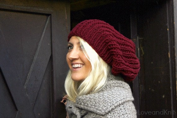 Burgunder Slouchy Hut. Hand Stricken Mütze. Beanie. Stricken Sie Lockere Mütze Mann Frau. Womens Tam. Mens Tam von LoveandKnit