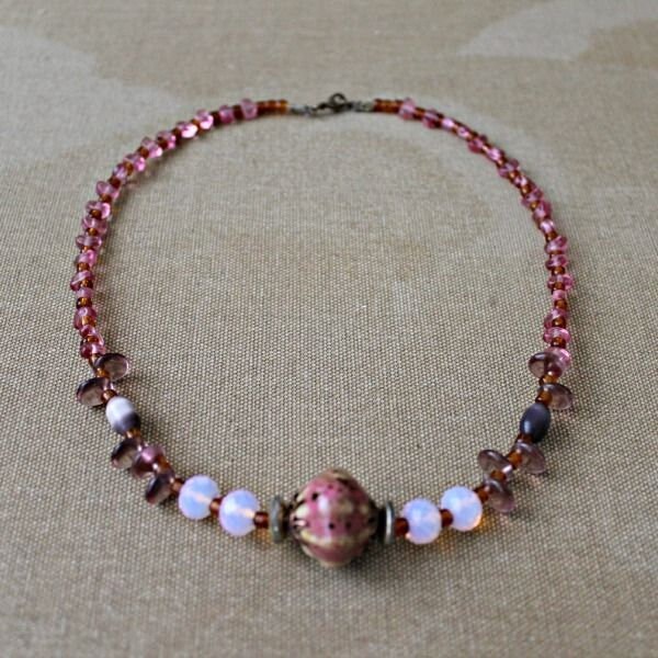 Geschenk Für Sie. Boho Halskette. Opal Stein Naturstein Rosa Einzigartige Weihnachtsgeschenk von LoveandKnit