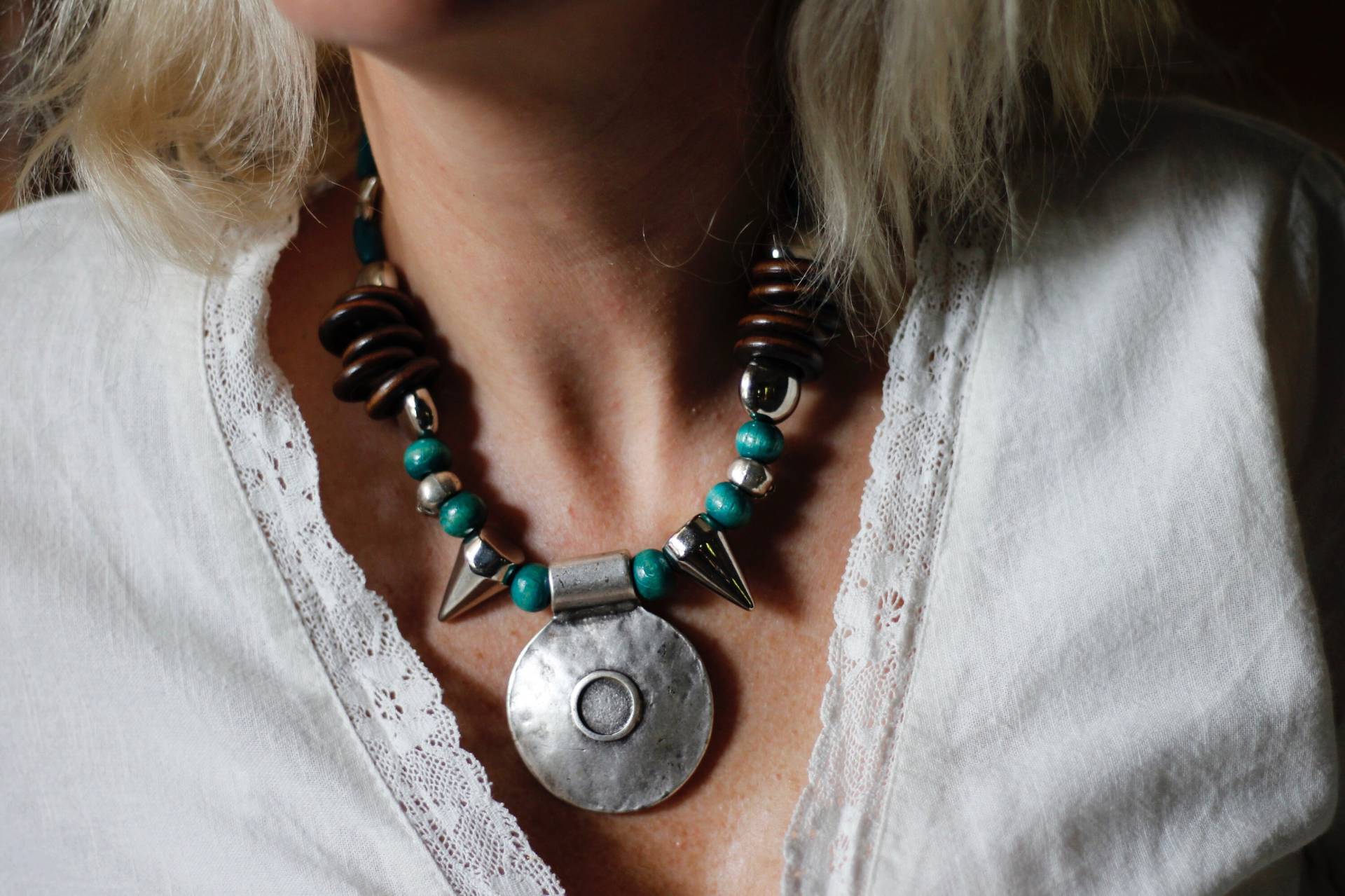 Holz, Grün, Türkis Halskette, Strand, Geschenk Für Sie, Frauen Geschenk, Anhänger, Sommer, Boho Kette von LoveandKnit