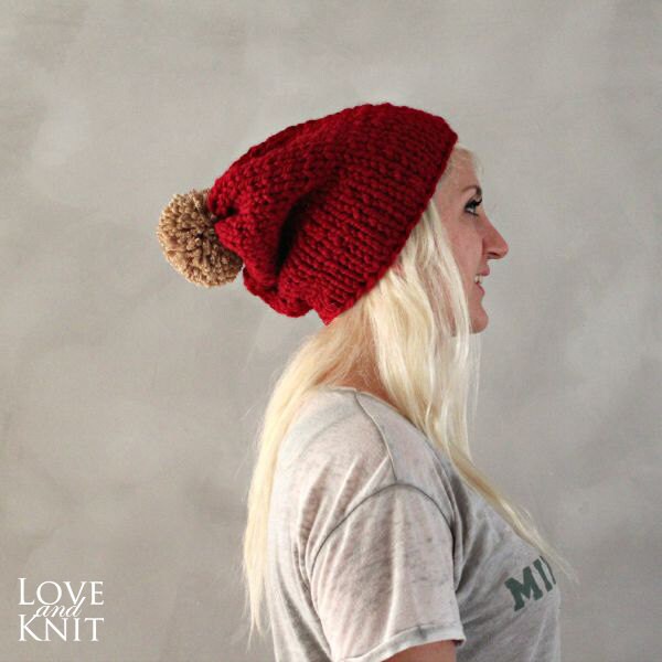 Pom Beanie - Red Kamel Slouchy Mütze-Weihnachtsgeschenk Für Ihre Hand Gestrickte Womens Geschenk Winter Zubehör Handgemachte von LoveandKnit