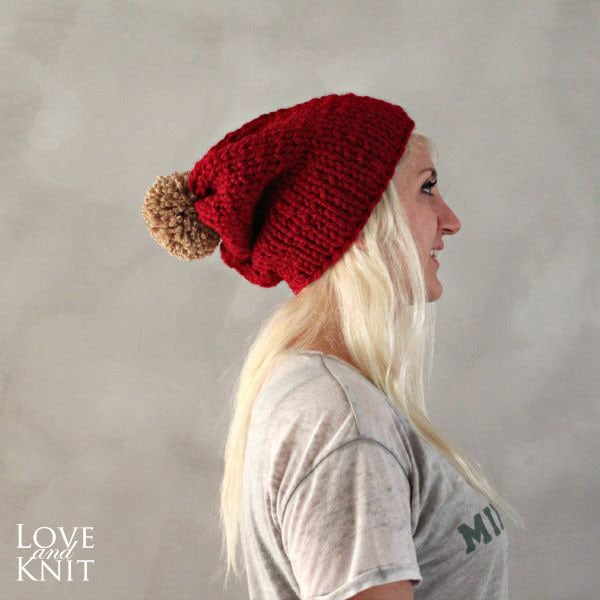 Pom Beanie - Red Kamel Slouchy Mütze-Weihnachtsgeschenk Für Ihre Hand Gestrickte Womens Geschenk Winter Zubehör Handgemachte von LoveandKnit