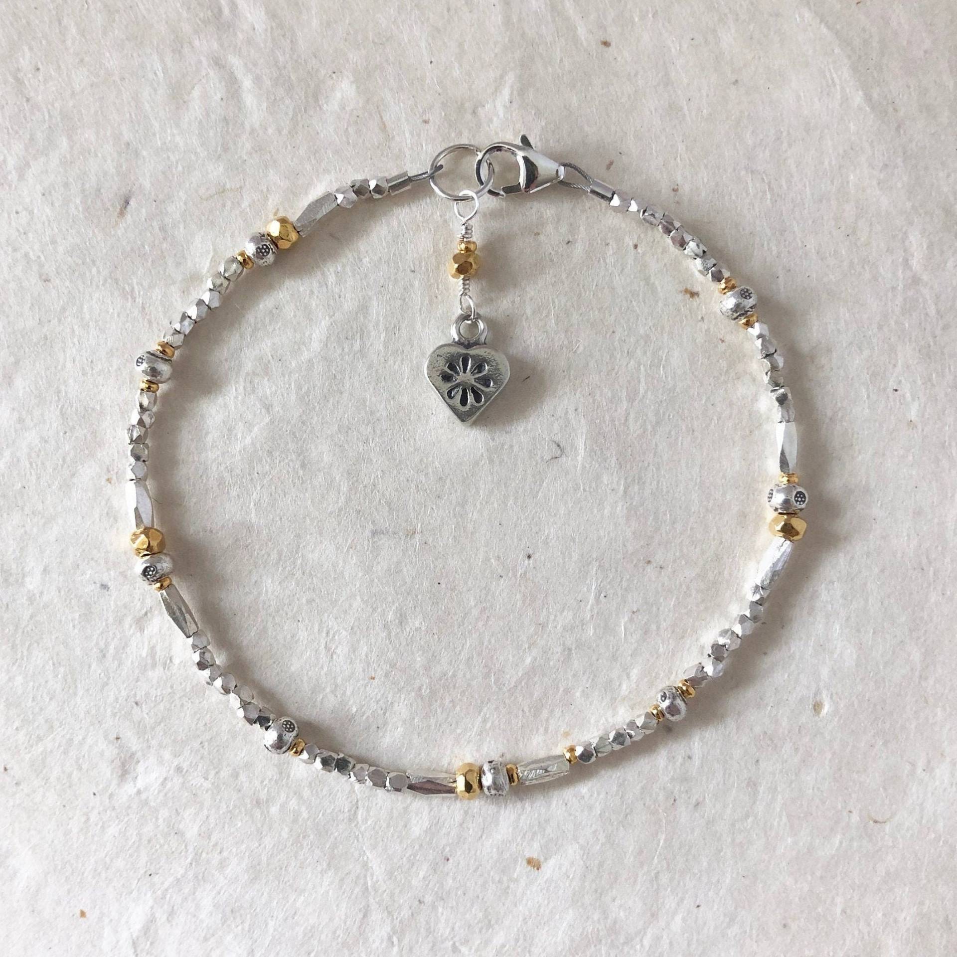 Hill Tribe Silber & Gold Perlen Armband Boho Herz Anhänger von LoveandLightArtistry