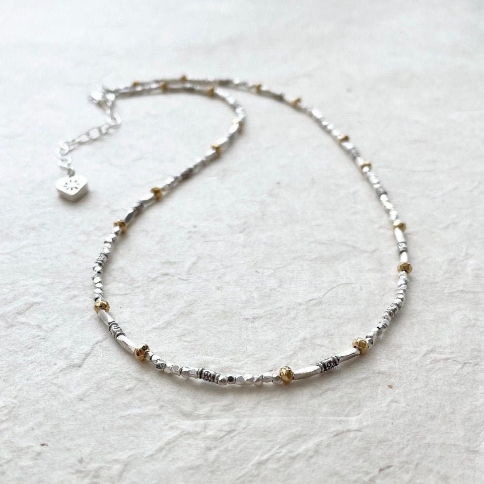 Hill Tribe Thai Silber & Gold Perlenkette Handgemachter Herz Anhänger von LoveandLightArtistry