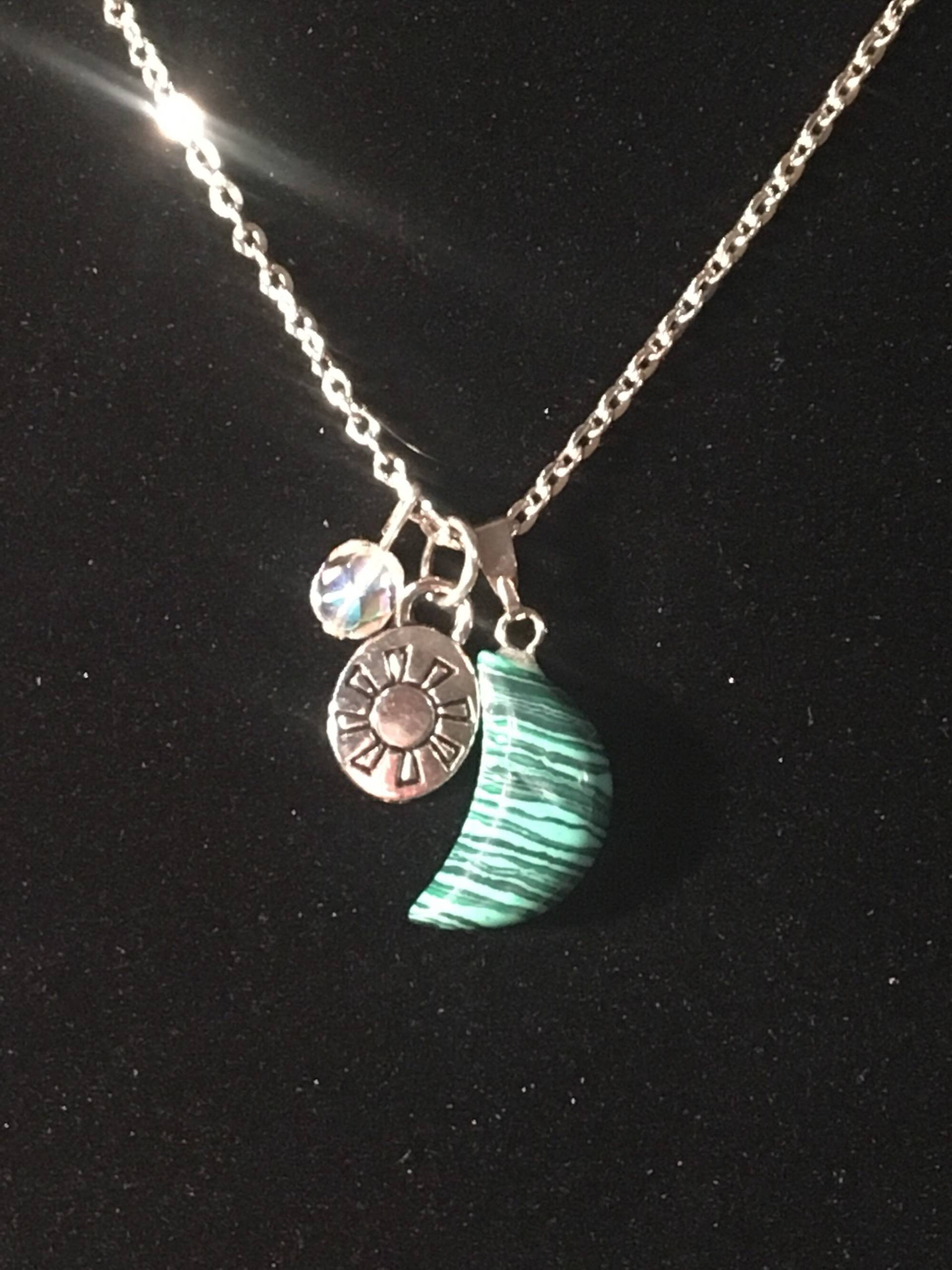 Mond Und Sonne Halskette Mond Und Sonne Halskette von LovedByAllStudio