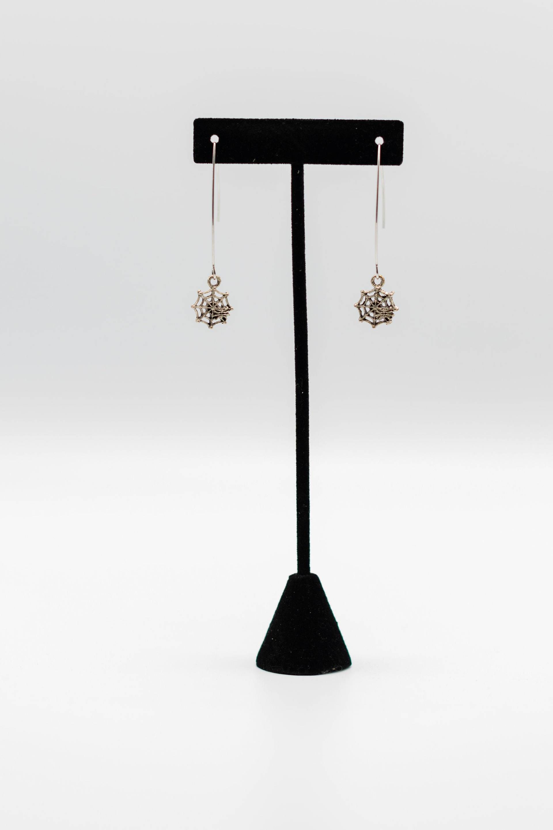 Spiderweb Ohrringe von LovedByAllStudio