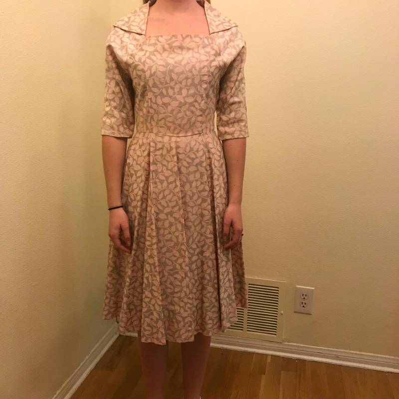 Vintage 50S Pink Blattmuster Kleid 92cm Büste Vintage 50S Pink Blattmuster Kleid 92cm Büste von LovedandUsedVintage