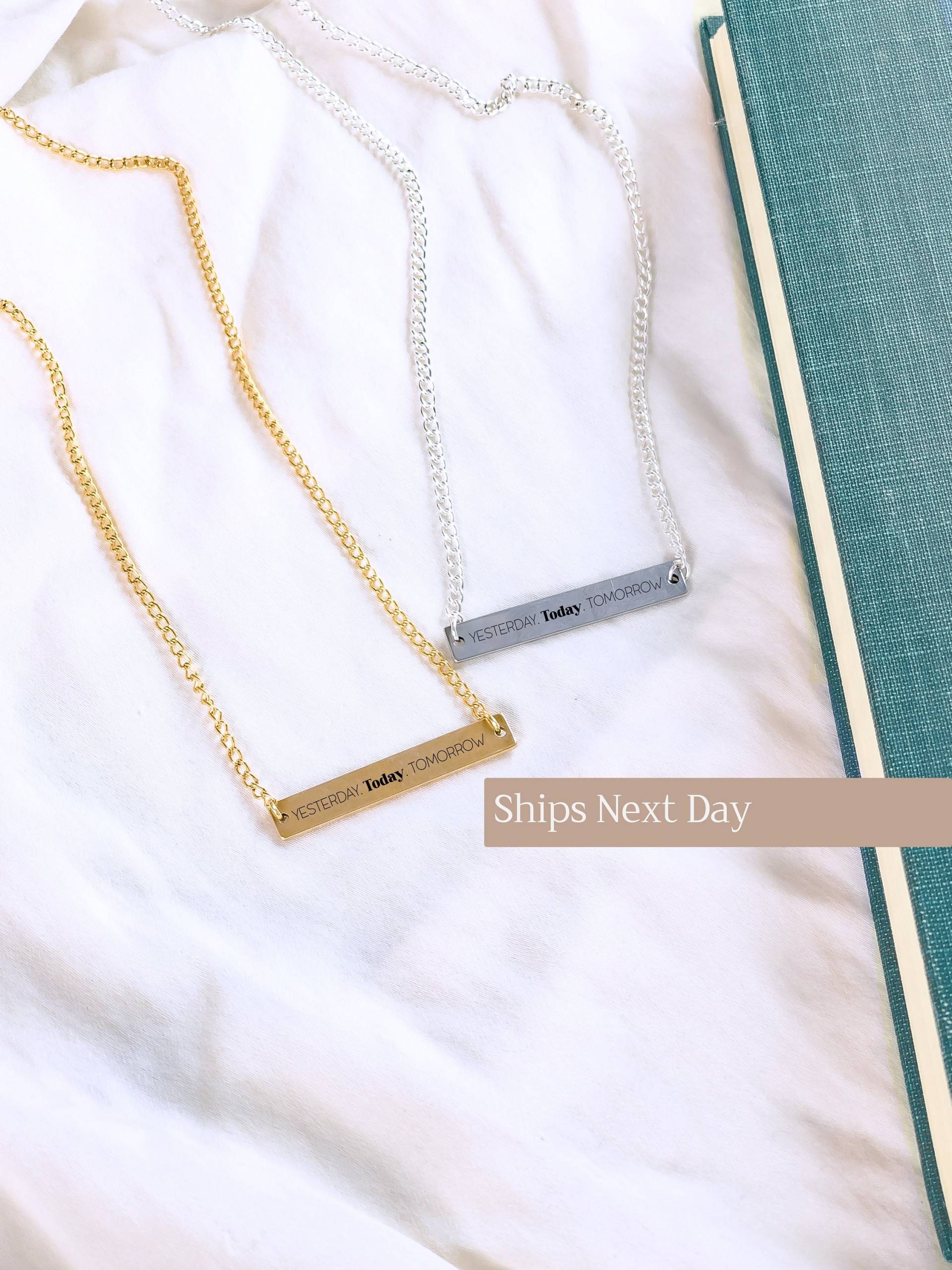 Yesterday Today Tomorrow Halskette - Paar Geschenk Freundschaftsgeschenk Für Sie Minimalist Personalisierter Schmuck Yesterday Today Tomorrow Halskette - Paar Geschenk Freundschaftsgeschenk Für Sie Minimalist Personalisierter Schmuck von LovelaceDesignShop