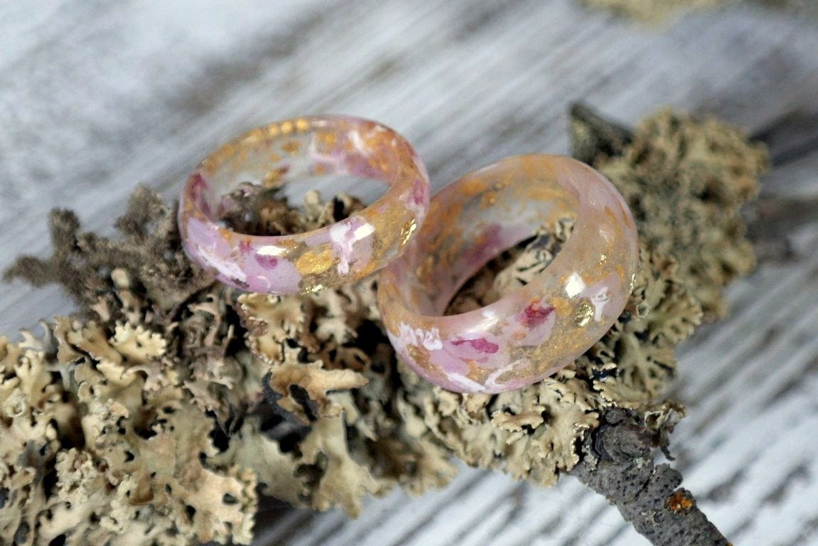 Harz Ring Acryl Gemälde Raum Universum Rosa Gold Wirbel Absatract Nebel Geschenk Für Ihren Einzigartigen Malerei Inspiriert Ring Harz Ring Acryl Gemälde Raum Universum Rosa Gold Wirbel Absatract Nebel Geschenk Für Ihren Einzigartigen Malerei Inspiriert Ring von LovelinessNature