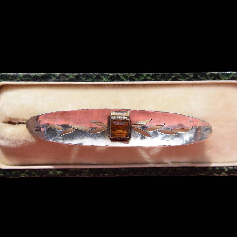 Art Nouveau Silver Brooch Made By The Designer Karl Karst, With A Carree Cut Citrine Around 1910 von LovelyAntiqueStore
