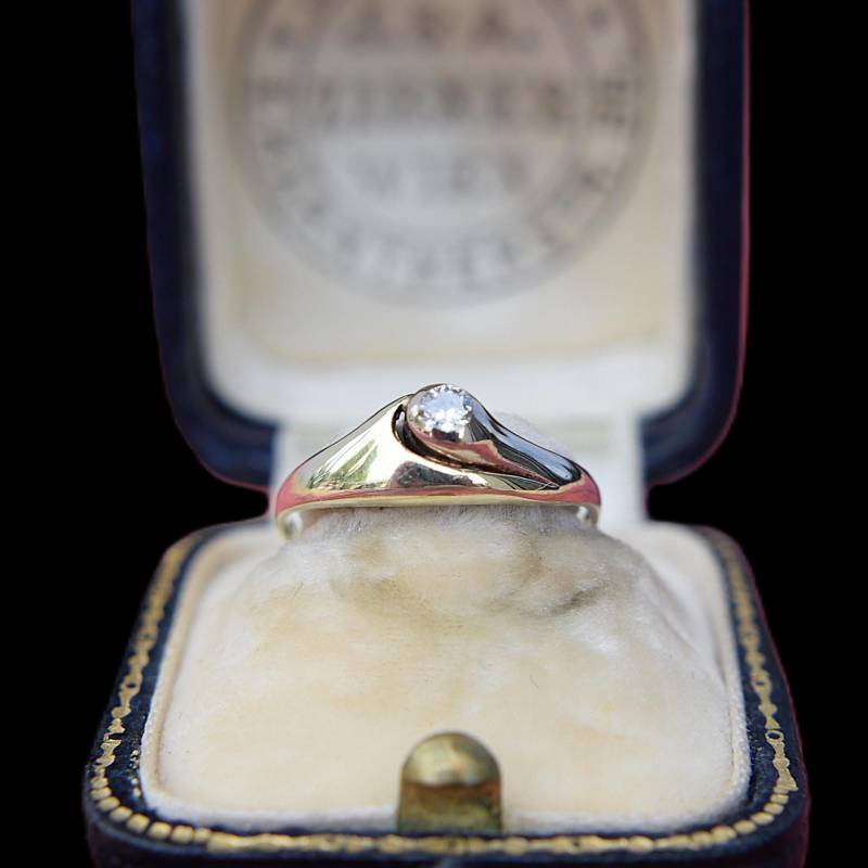 Vintage Designer 14 Ct. Yellow & Rose Gold 0.09 Ct Brilliant Solitaire Ring, Made Around 1980 Vintage Designer 14 Ct. Yellow & Rose Gold 0.09 Ct Brilliant Solitaire Ring, Made Around 1980 von LovelyAntiqueStore