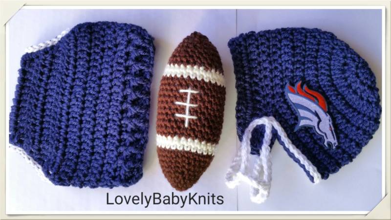 Football Team , Gehäkelte Denver Broncos Helm & Windelhülle - Baby Fußball Outfit Gehäkelt Shower Geschenk Neugeborenen Fotografie Prop von LovelyBabyKnits