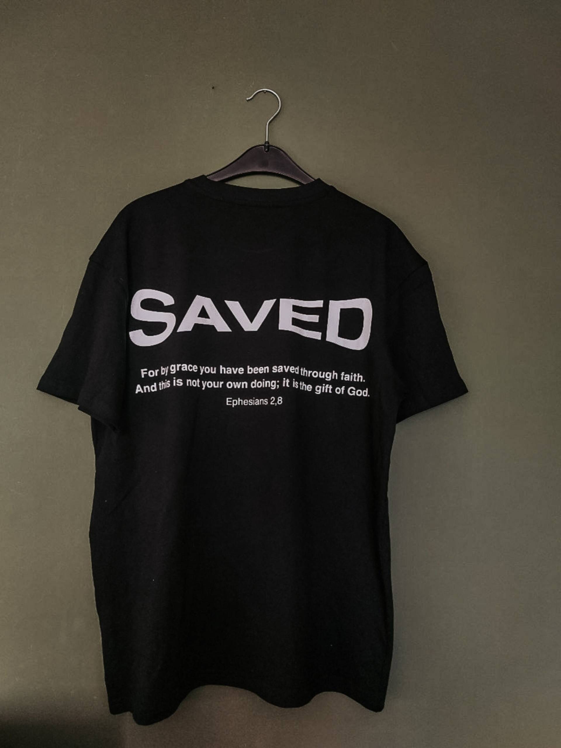 Saved, Oversize Shirt, Geschenkidee, Christliches T-Shirt, Unisex, Ephesians 2, 8 Saved, Oversize Shirt, Geschenkidee, Christliches T-Shirt, Unisex, Ephesians 2, 8 von LovelyDesignsByMadi