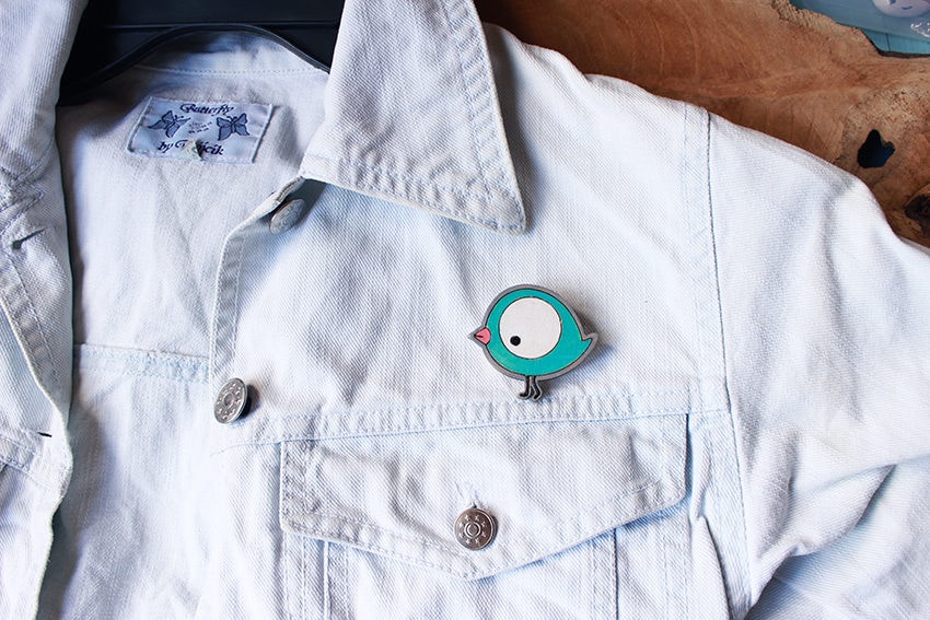 Niedliche Vogel Brosche Aus Holz Leicht Schmuck Tier Stift Sommer Vogelliebhaber Pin Geschenk Mintgrün Blauen Kragen Revers Jacke von LovelyIgloo