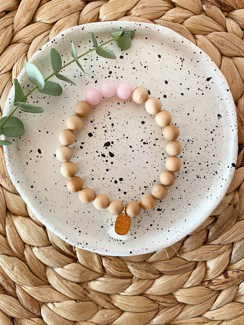 Perlenarmband Aus Sandelholzperlen von LovelyLilaLaden