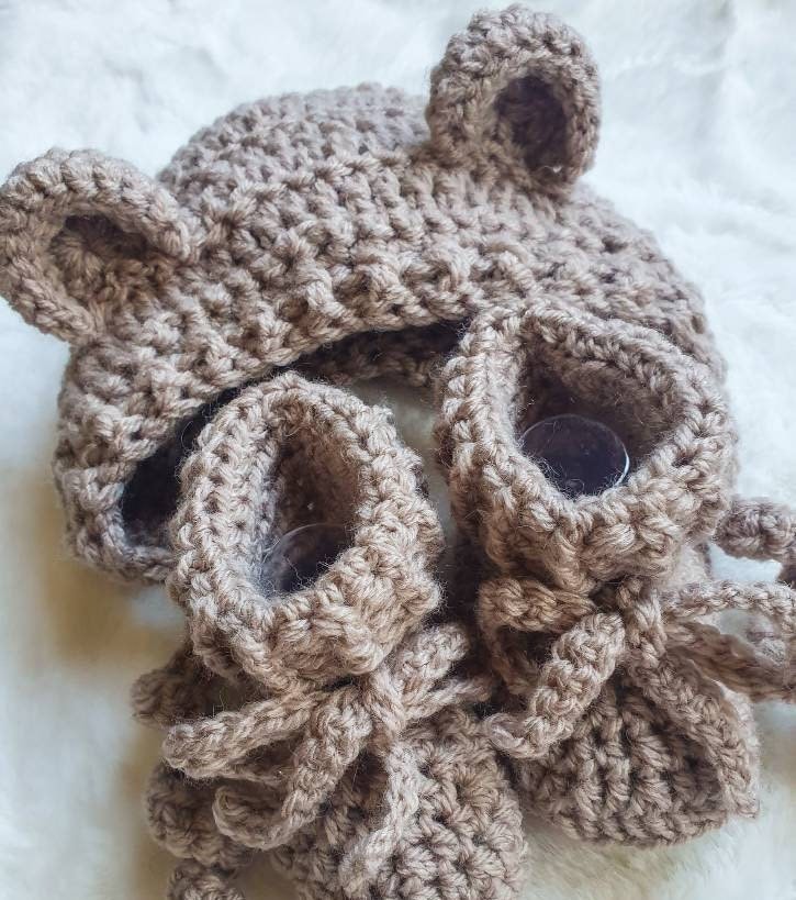 Gehäkelte Bärenhaube Und Stiefeletten | Handgemachte Babymütze Teddybärmütze Gehäkelte Bärenhaube Und Stiefeletten | Handgemachte Babymütze Teddybärmütze von LovelyLittleCardis