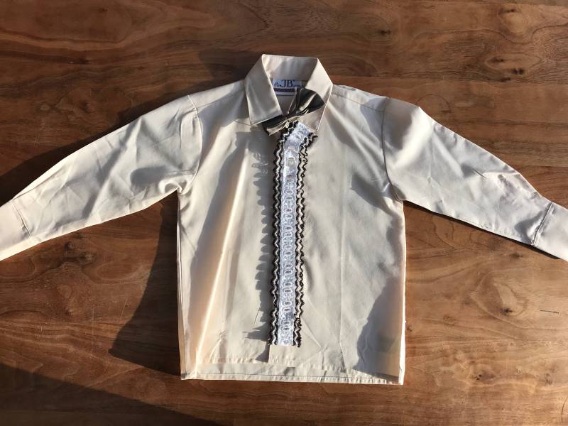 Jungen Partymode Shirt & Schleife Binden Gesetzt, Vintage Kitsch Modeschmuck, Off-White Mit Spitze Halskrause, 4-5 Jahre von LovelyTingsVintage