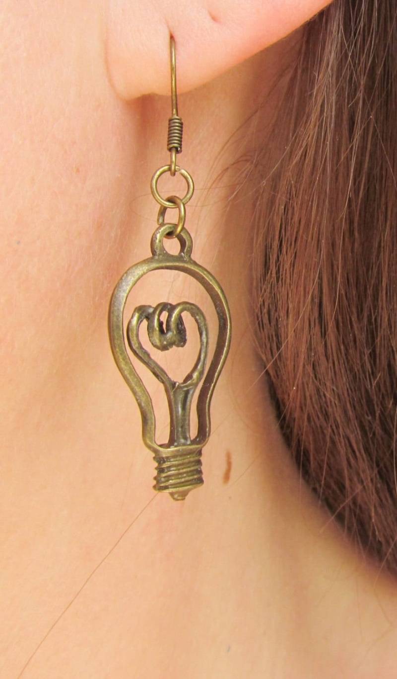 steampunk Ohrring Edison Glühbirne Lehrer Geschenk Wissenschaft Schmuck Schule von Lovelyblackpanther