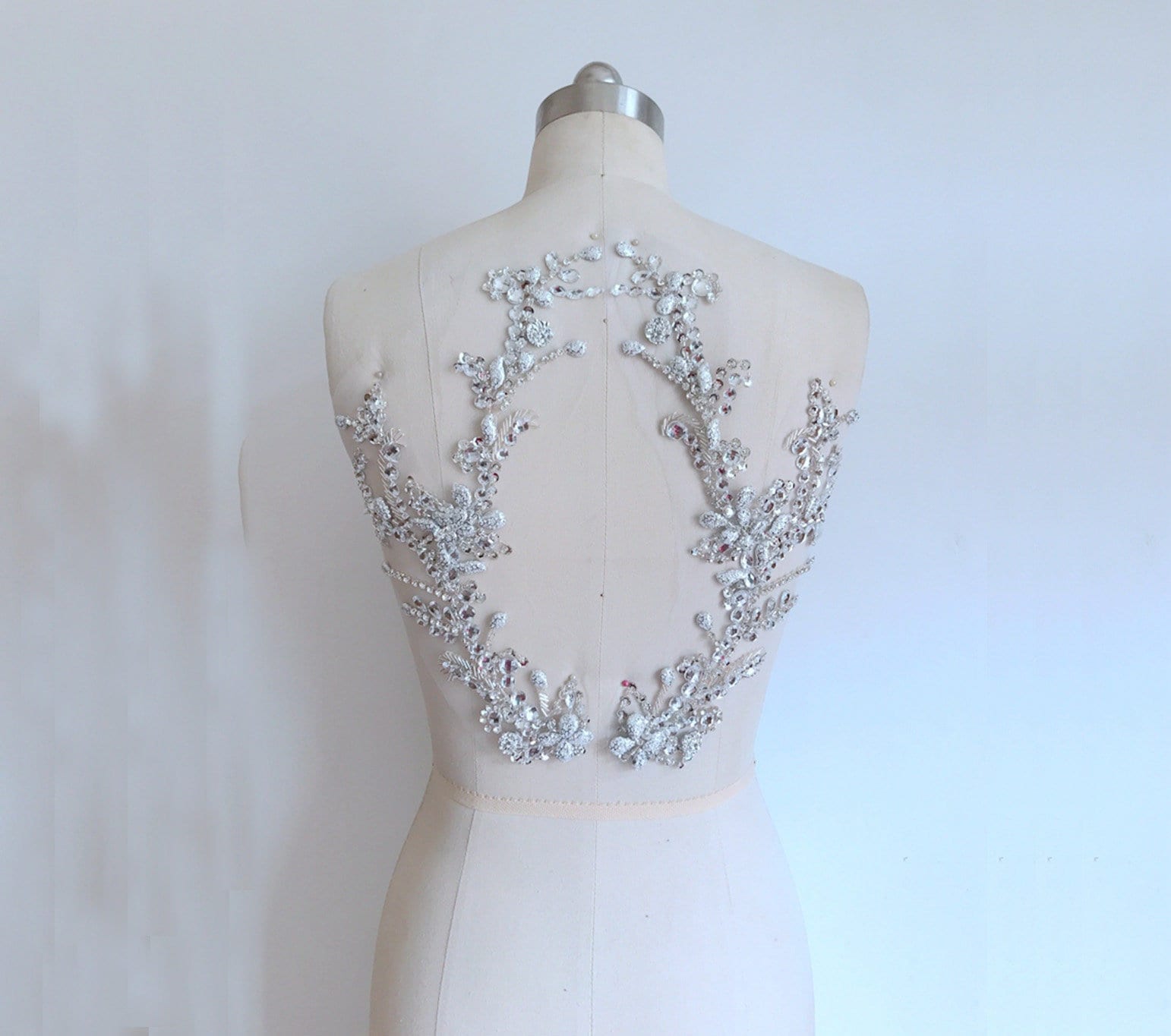 Luxuriöse Handgemachte Strass Applikationen Perlen Zurück Applikation Patch, Light Diamond Brautkleid Abendkleid Zubehör Luxuriöse Handgemachte Strass Applikationen Perlen Zurück Applikation Patch, Light Diamond Brautkleid Abendkleid Zubehör von LovelylaceStore