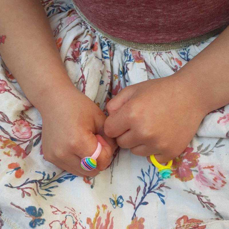 Ringe Kunststoff 6Er Set Partytüten-Füller Weihnachtsstrümpfe Token Geschenk Kinderschmuck Ankleiden Süßer Ring Knaller von LovelymakesbyRachel