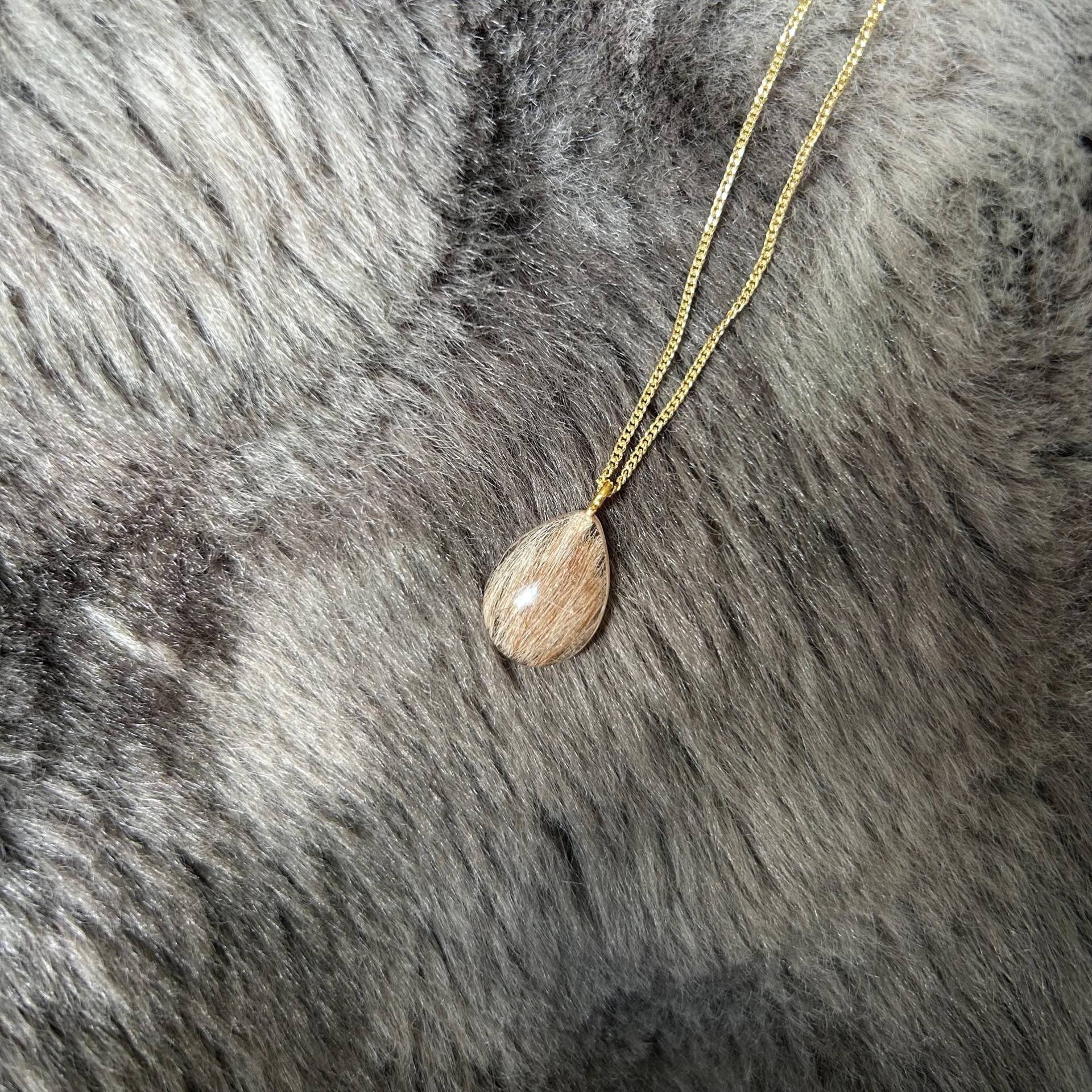 Erinnerungskette Aus 925 Silber/18K Vergoldet Mit Fellanhänger, Andenken, Epoxidharz, Erinnerungsschmuck, Fell, Asche Erinnerungskette Aus 925 Silber/18K Vergoldet Mit Fellanhänger, Andenken, Epoxidharz, Erinnerungsschmuck, Fell, Asche von LovemorialArts