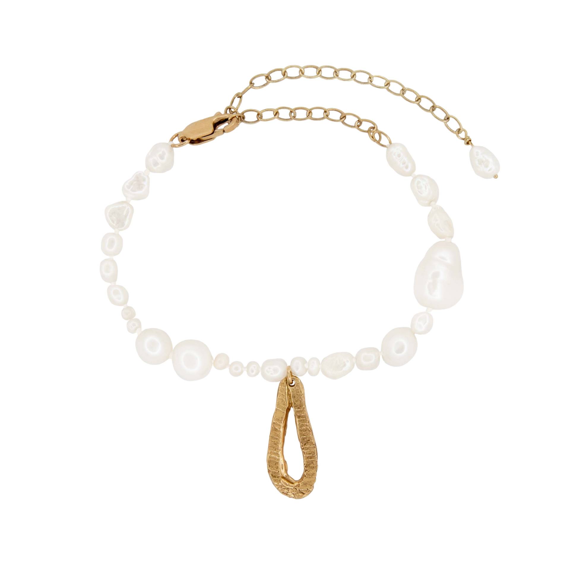 Cyrene Bracelet - White - Loveness Lee - Bracelets Cyrene Bracelet - White - Loveness Lee - Bracelets von Loveness Lee