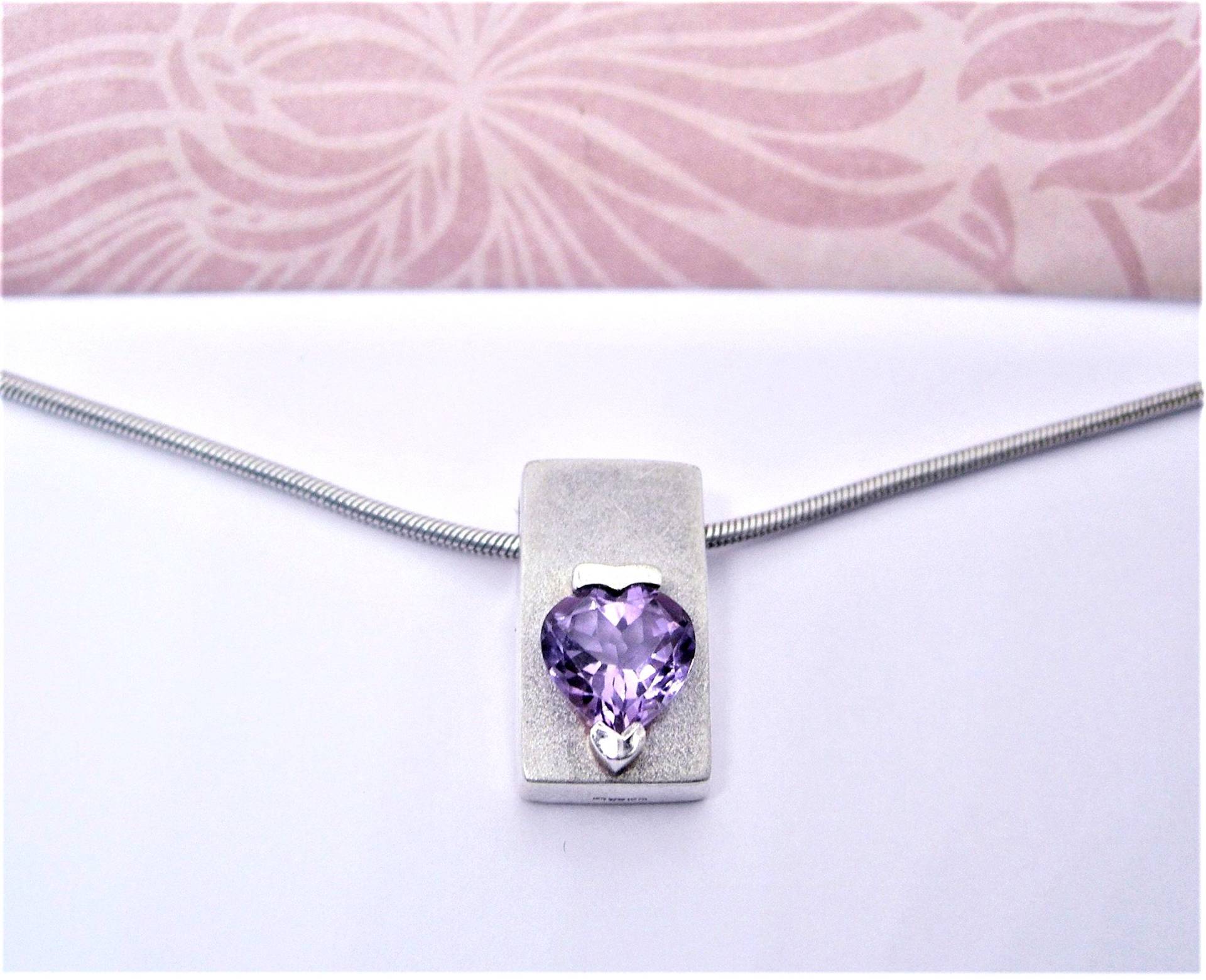 Silber Lila Anhänger Halskette Modernist, Geschenk Für Sie von Lovenna