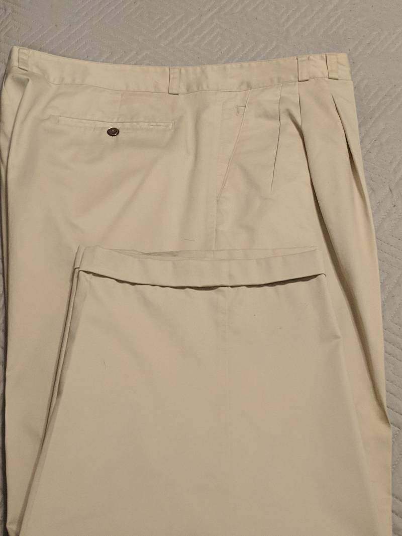 Axis Golf Collection Khaki Hose Größe 46 X 30 von LoveshackByAngel