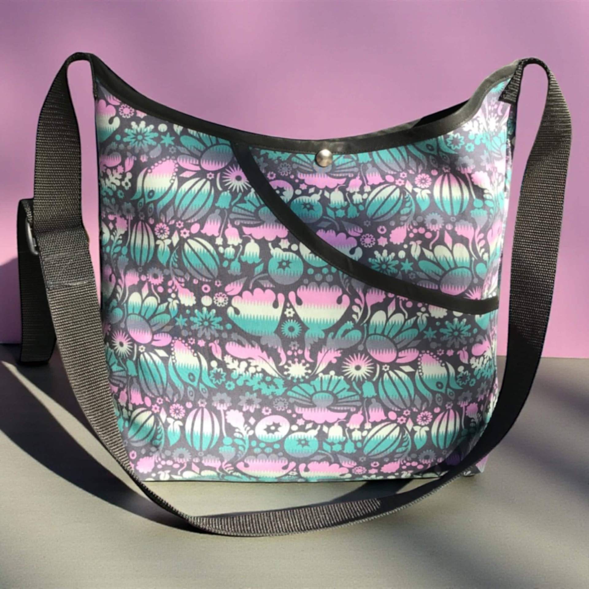 Teal Lila Blumen Baumwolldruck Print Markttasche, Crossbody Schultertasche von Loveshine