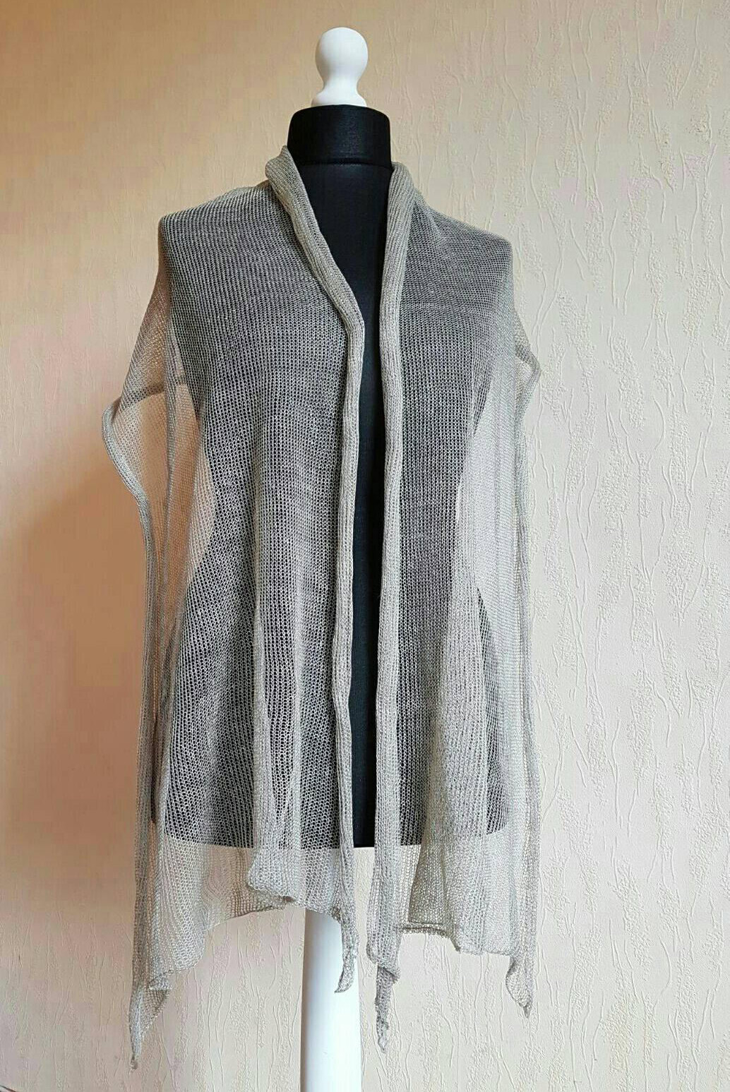 Hellgrauer Gestrickter Leinenschal, Schultertuch Leichte Sommer-Tücher Hellgrauer Gestrickter Leinenschal, Schultertuch Leichte Sommer-Tücher von LovesomeKnittings