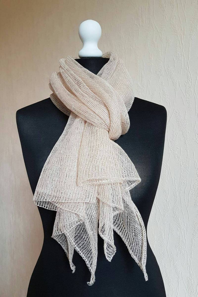 Gestrickte Leinen Stola Beige Creme Abend-Wrap von LovesomeKnittings