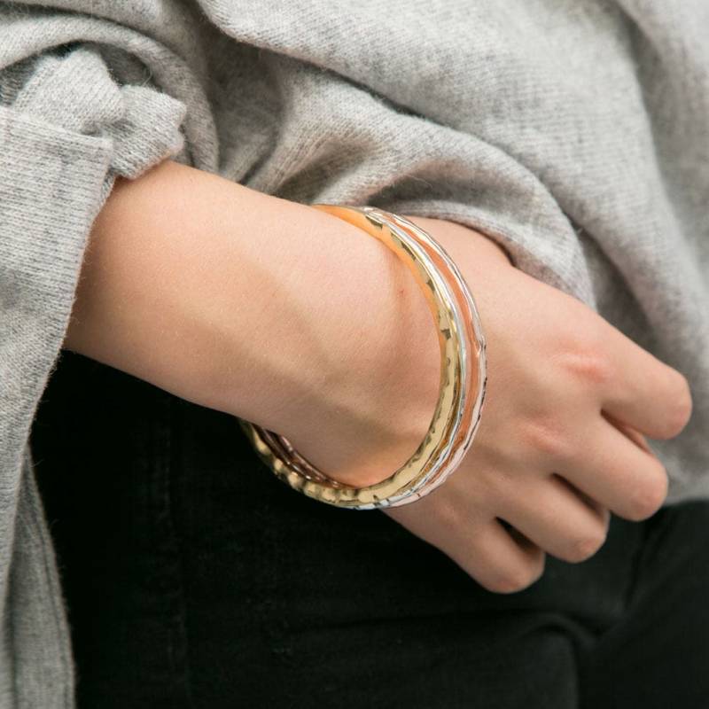 Chunky Silber Vergoldet Gehämmert Armreif Chunky Silber Vergoldet Gehämmert Armreif von Lovethelinks