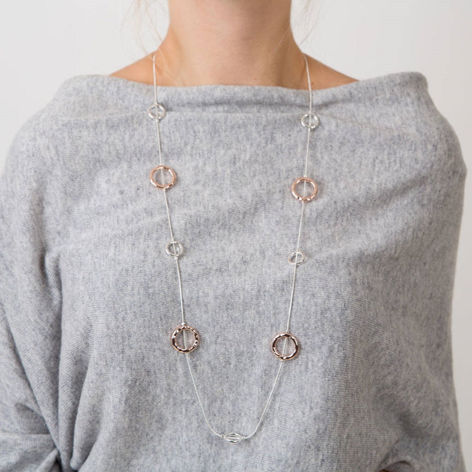 Langer Kreis Halo Halskette Einzelstrang Layered Kettenschmuck | 90 cm Langer Kreis Halo Halskette Einzelstrang Layered Kettenschmuck | 90 cm von Lovethelinks