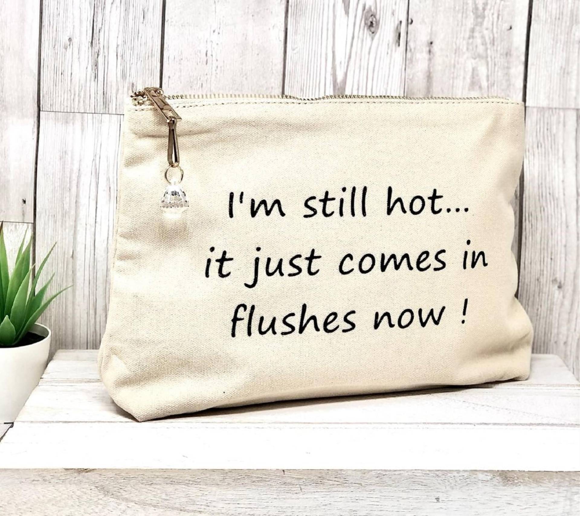 Kosmetiktasche Menopause Hot Flush Spruch, Aus Baumwolle Kosmetiktasche Menopause Hot Flush Spruch, Aus Baumwolle von Lovethelinks