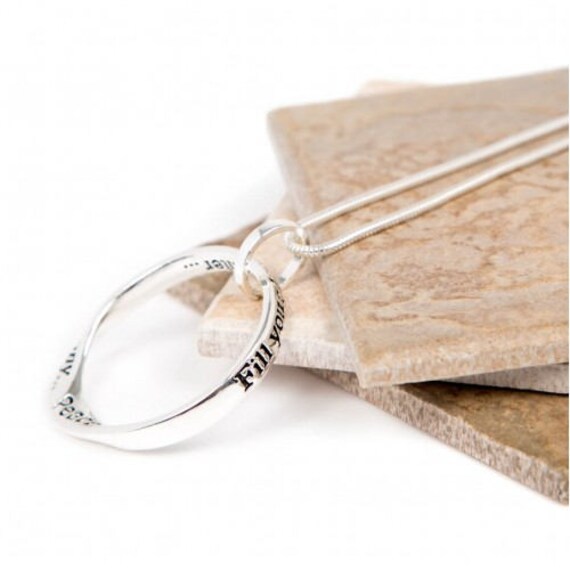 Versilberte Halskette Freude, Harmonie, Frieden Versilberte Halskette Freude, Harmonie, Frieden von Lovethelinks