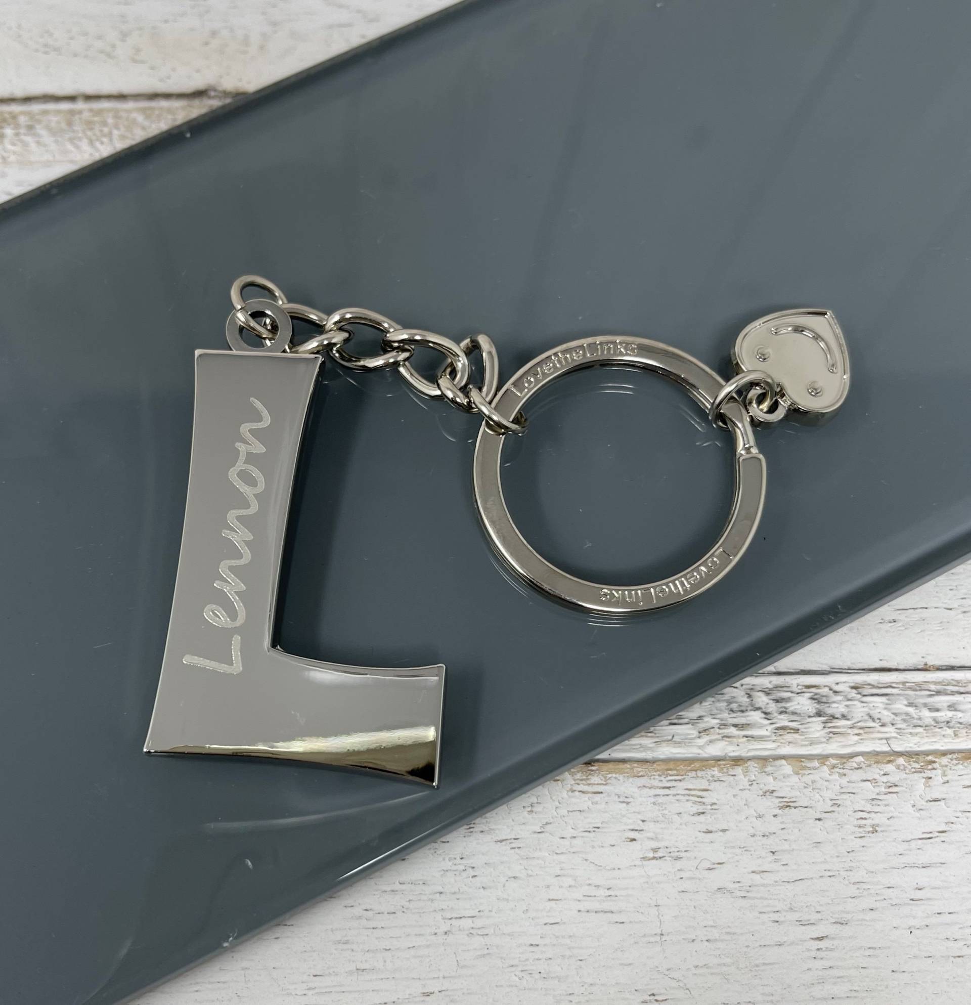 Personalisierter Schlüsselring Geschenk Für Männer Mit Gravur Personalisierter Schlüsselring Geschenk Für Männer Mit Gravur von Lovethelinks