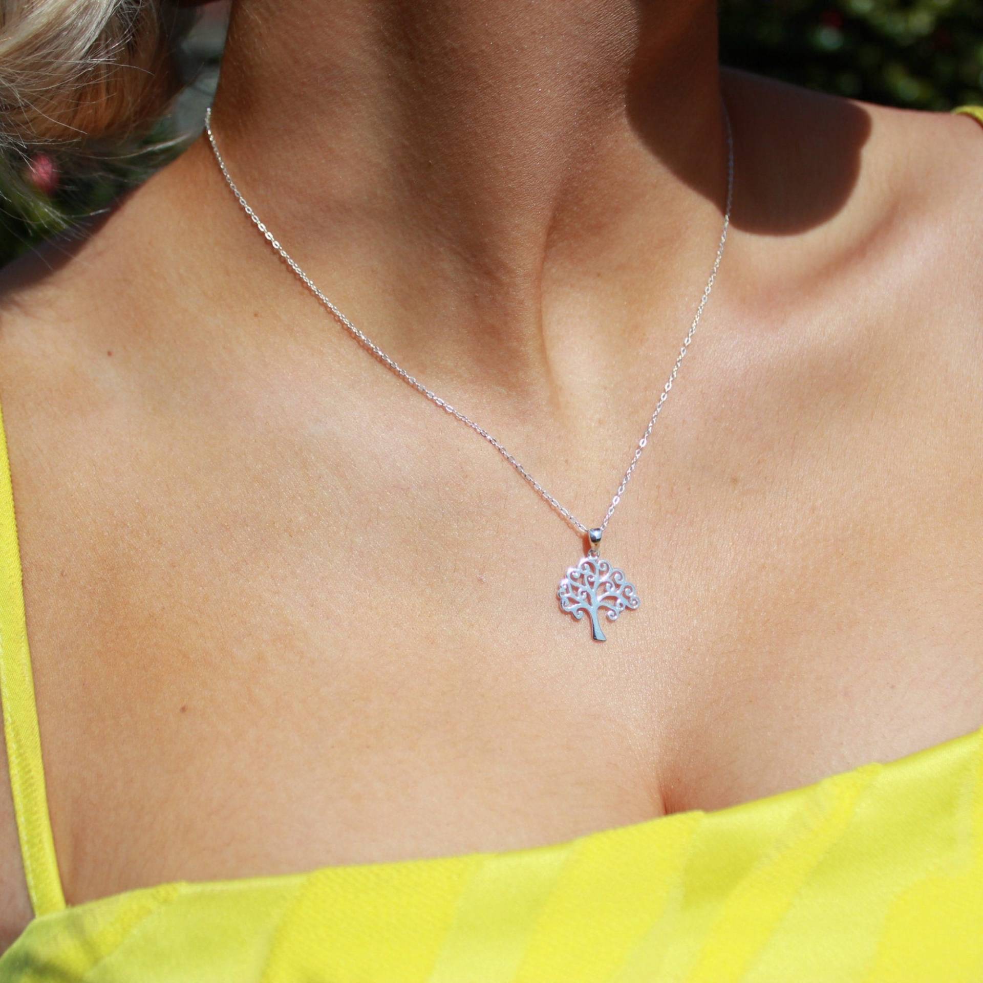 sterling Silber Baum Halskette sterling Silber Baum Halskette von LoveyDoveyGift