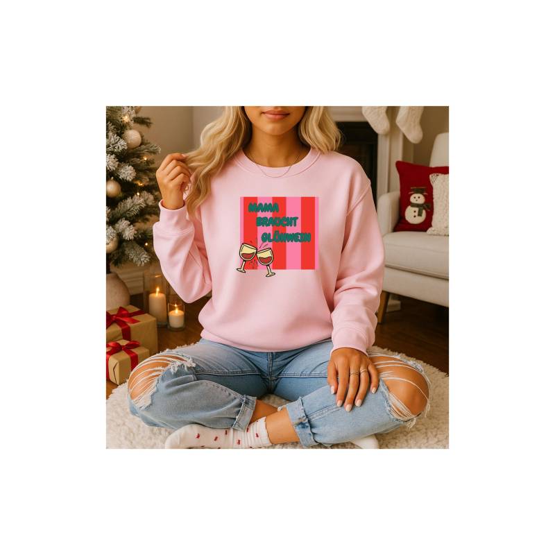 Mama Braucht Glühwein I Weihnachtspullover | Weihnachtsfeier Lustiges Weihnachtssweatshirt Geschenk Für Frauen Familientreffen von LovinVibe