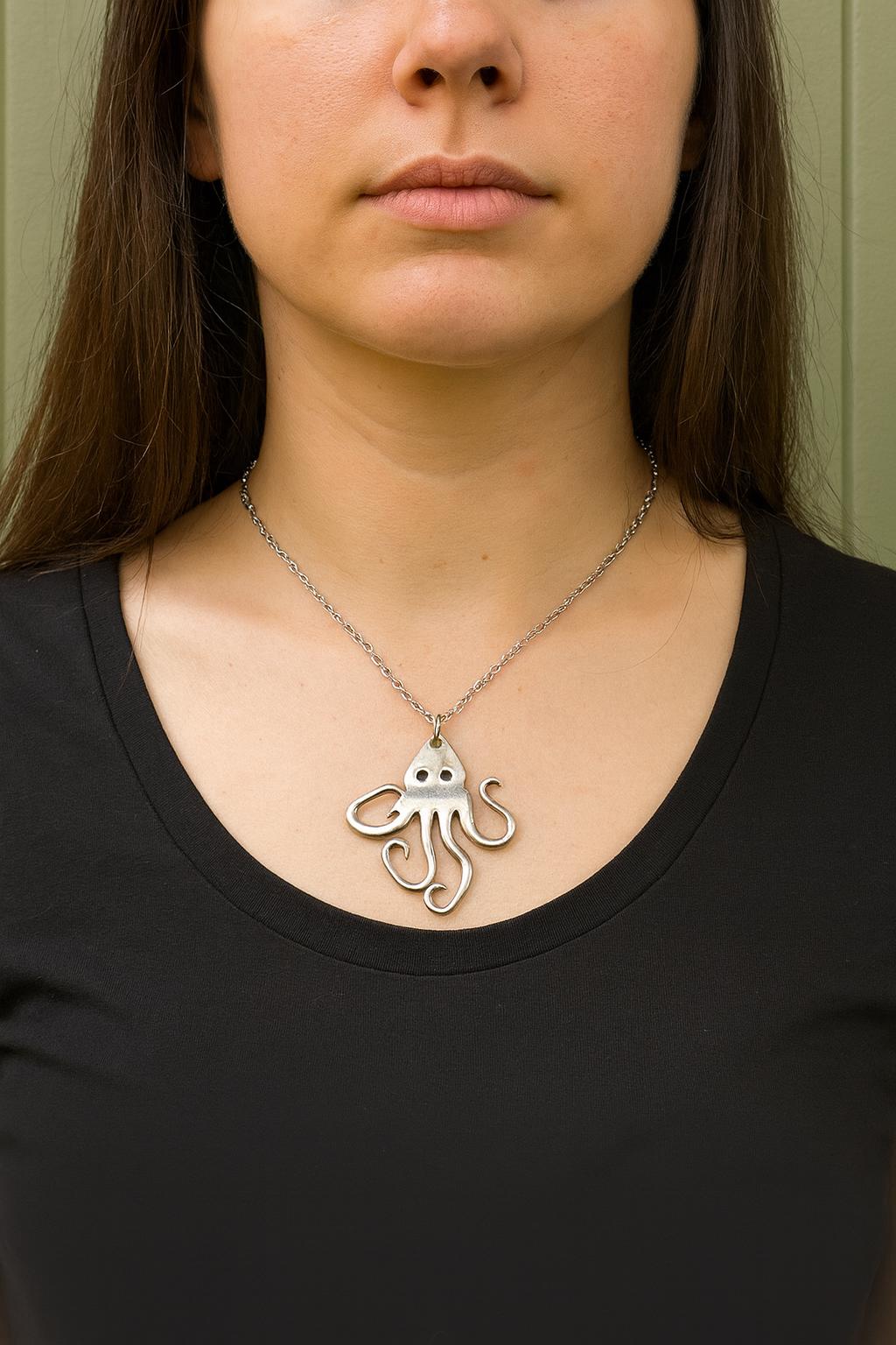 Oktopus Anhänger Aus Recyceltem Besteck von LovingSpoonfulJewels