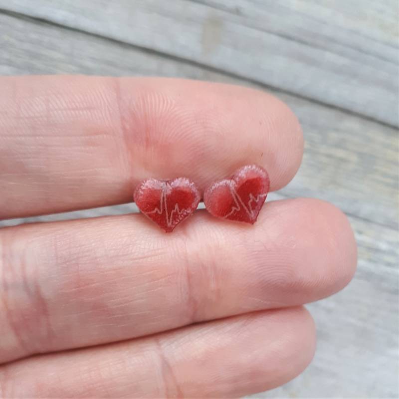 Herzschlag Ohrstecker von LovinglyMadebyMand